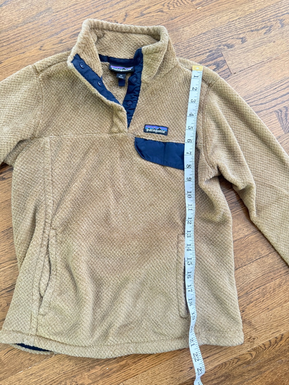 Patagonia Tan Fleece Pullover with Navy Chest Pocket - Picture 6 of 6